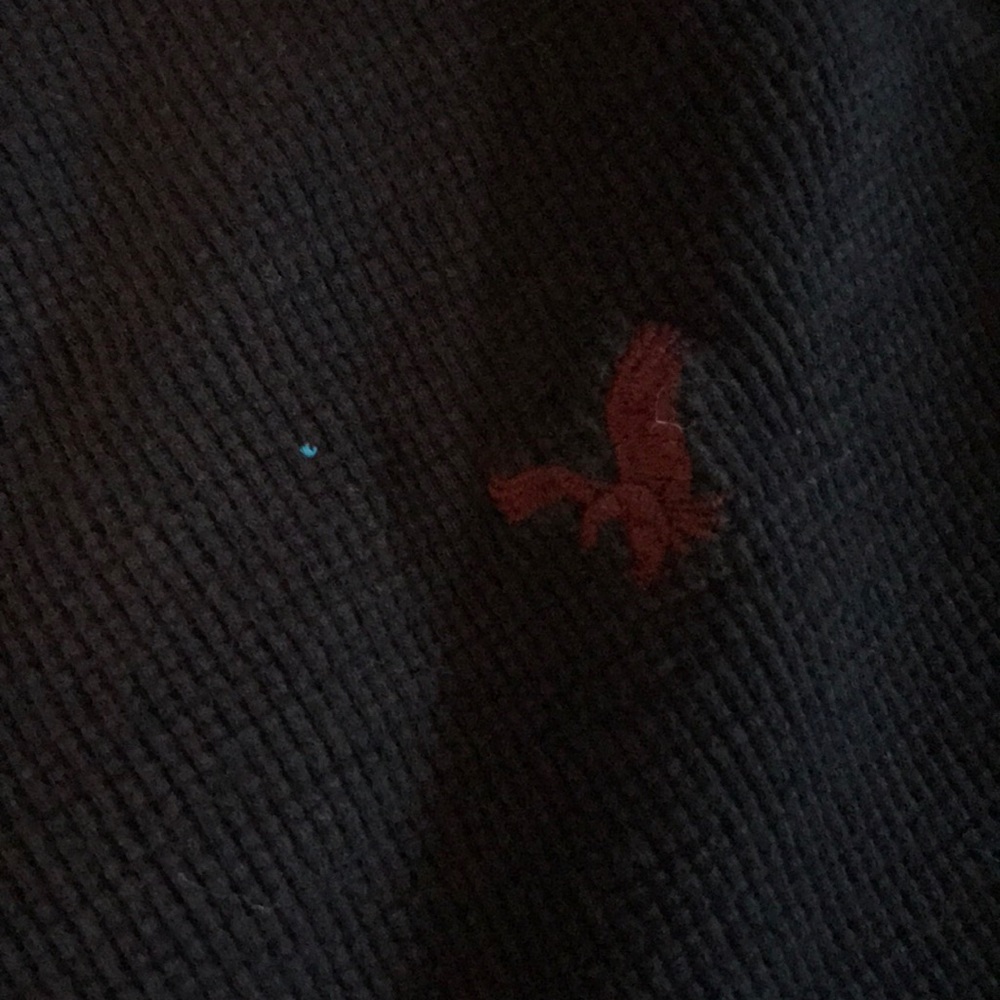 Various brands of shirts - Picture 3 of 7